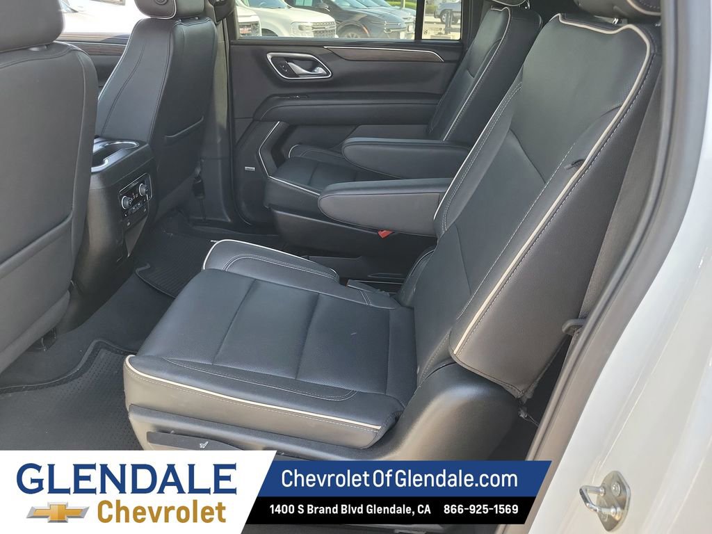 Used 2023 Chevrolet Suburban Premier image 22