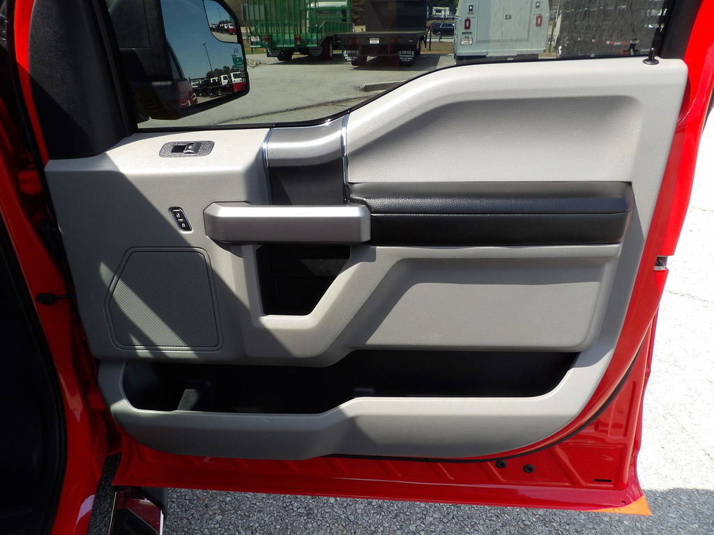 Used 2020 Ford F150 XLT w/ Equipment Group 302A Luxury AWD/4WD image 40