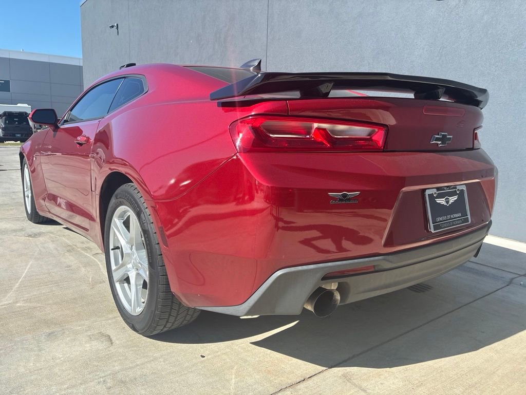 Used 2016 Chevrolet Camaro LT RWD image 6