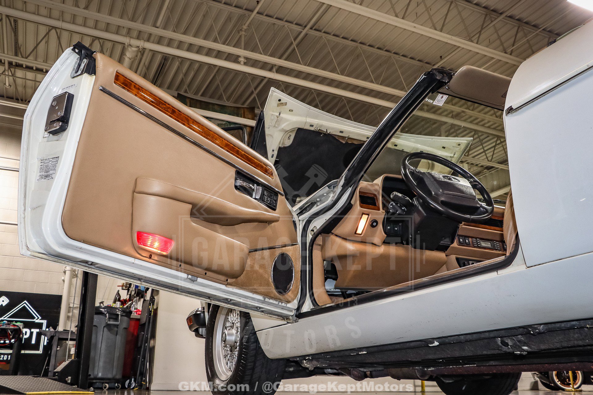 Used 1992 Jaguar XJS V12 Convertible image 96