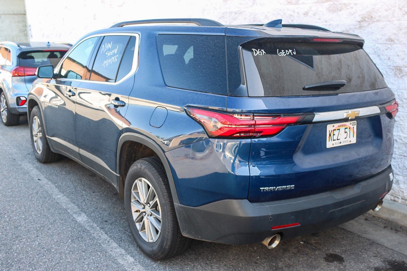 Used 2023 Chevrolet Traverse LT FWD image 12