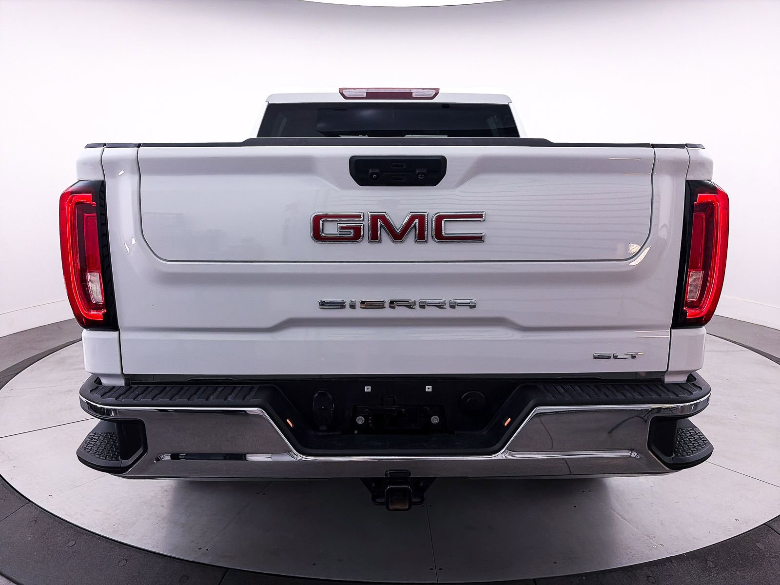 Used 2024 GMC Sierra 1500 SLT AWD/4WD image 14
