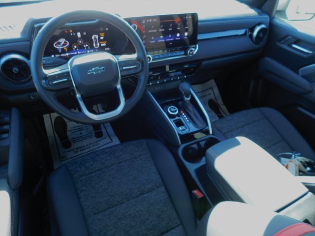 Used 2025 Chevrolet Colorado Z71 w/ Technology Package image 24