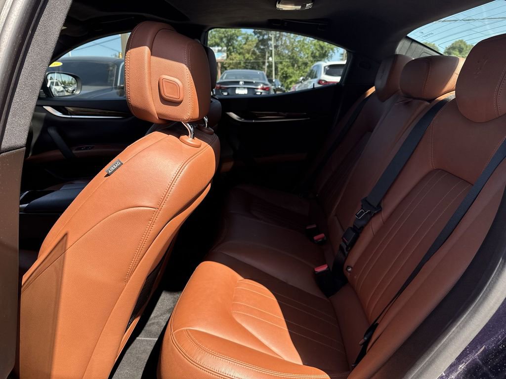 Used 2018 Maserati Ghibli S Q4 AWD/4WD image 22