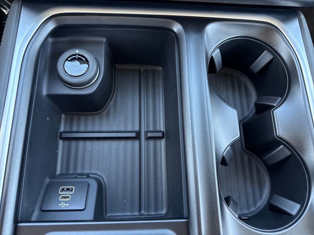 New 2026 Ford Expedition Active image 32