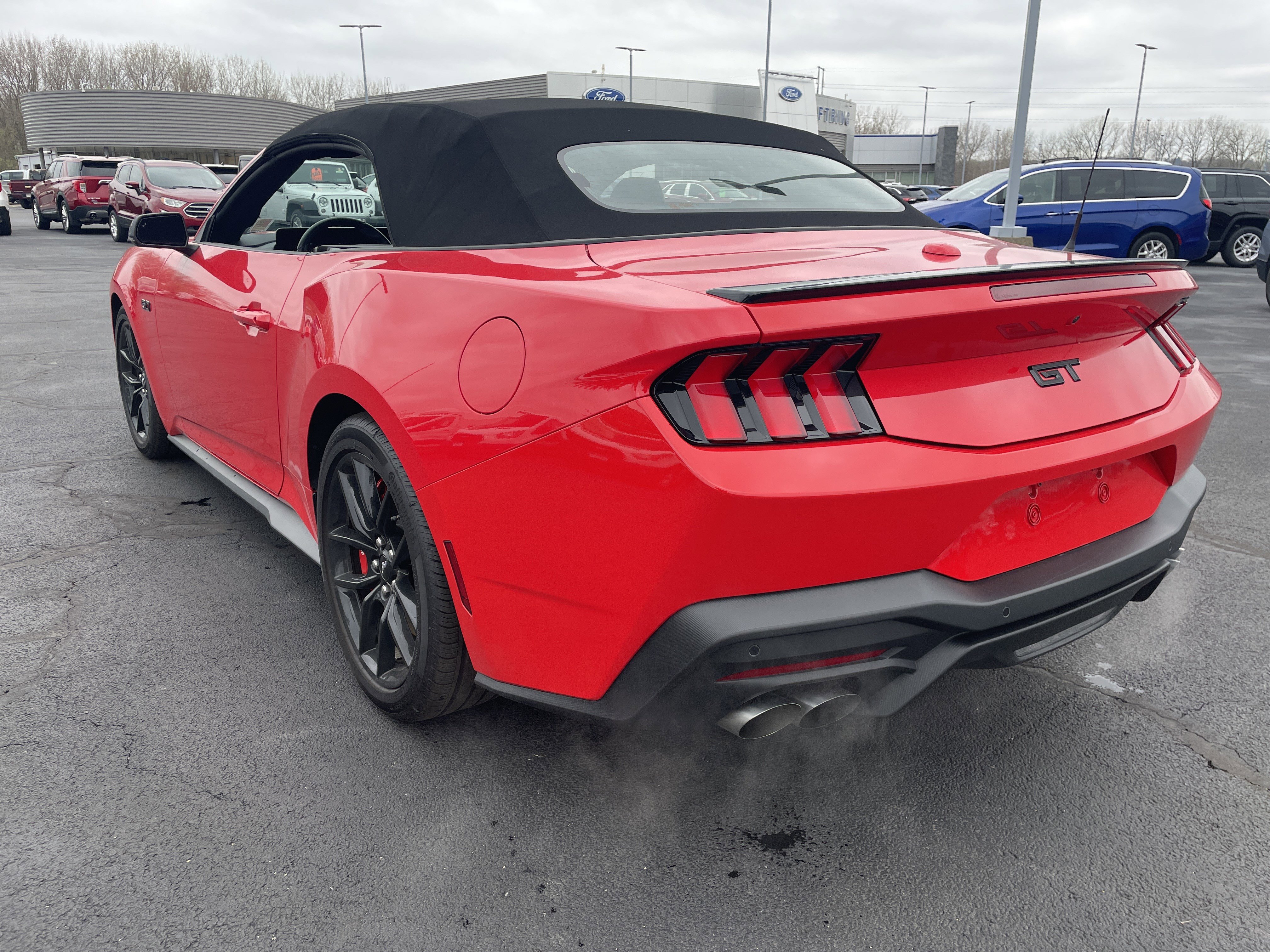 Used 2025 Ford Mustang GT Premium image 3