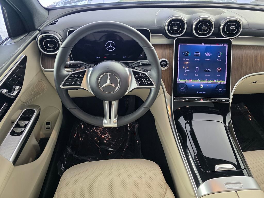 Used 2023 Mercedes-Benz GLC 300 4MATIC image 13