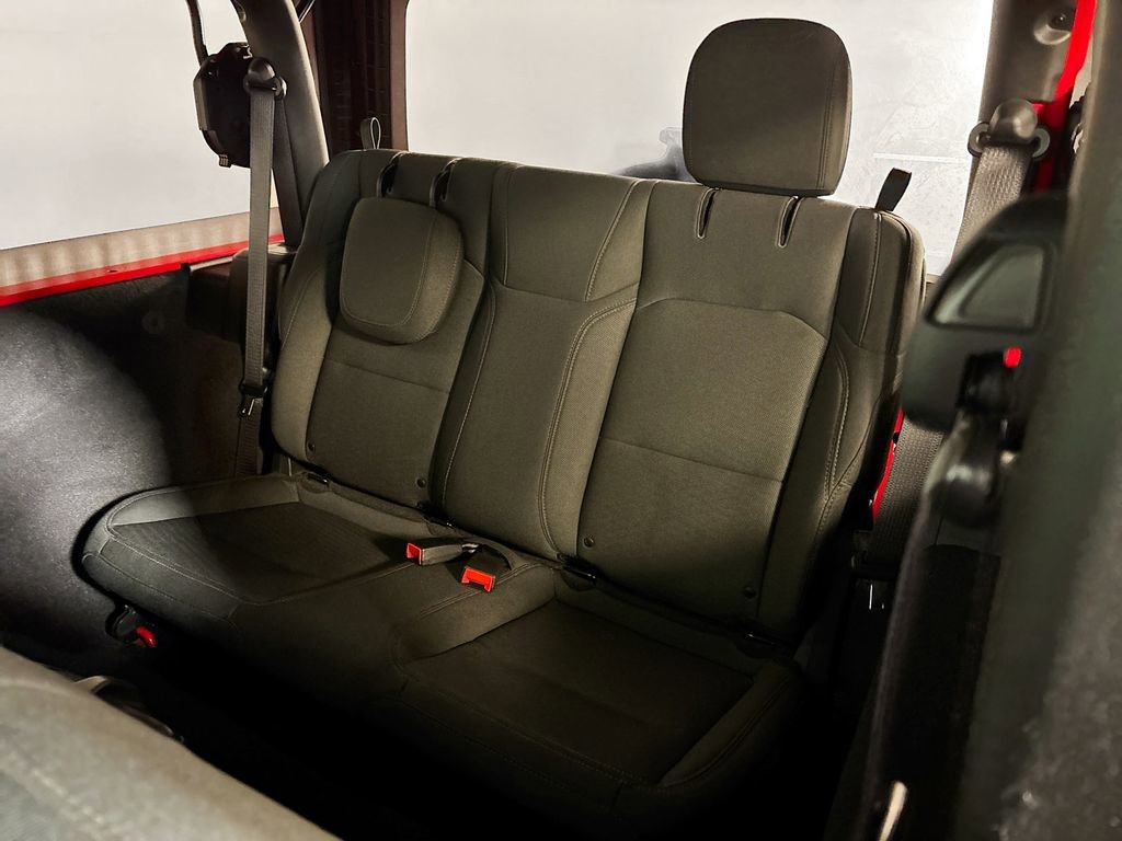 Used 2018 Jeep Wrangler Sport S image 18