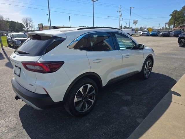 Used 2023 Ford Escape Platinum w/ Class II Trailer Tow Package image 5