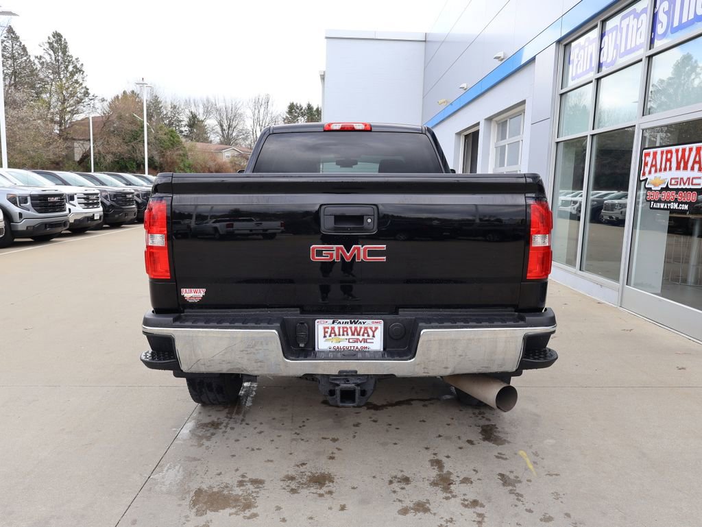 Used 2018 GMC Sierra 2500 SLE w/ Suspension Package, Off-Road image 9