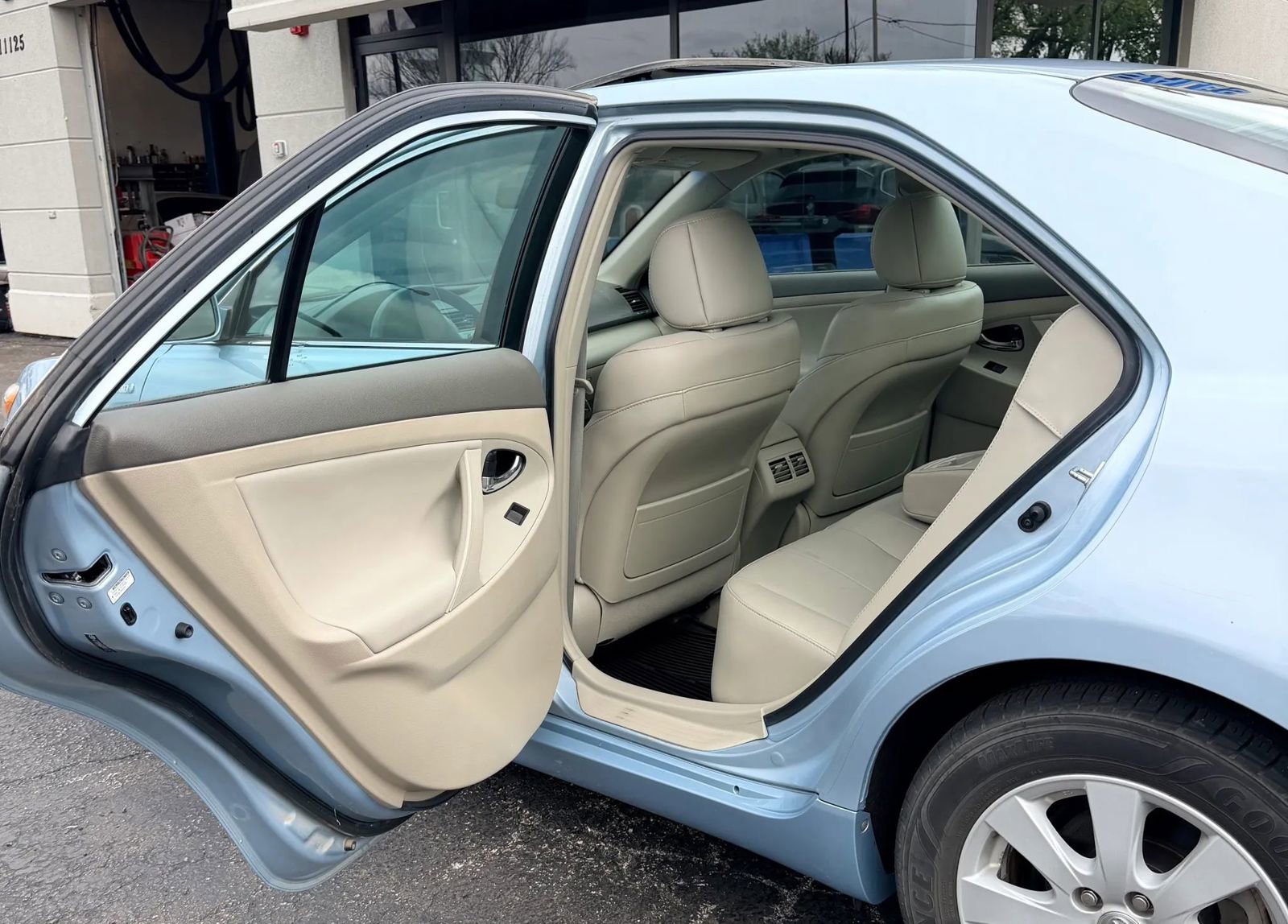 Used 2009 Toyota Camry Hybrid FWD image 9