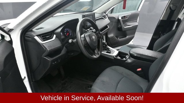 Used 2021 Toyota RAV4 LE AWD/4WD image 12