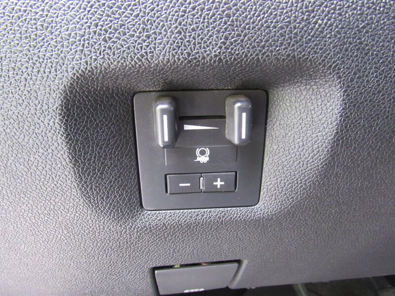 Used 2007 Chevrolet Silverado 2500 LT w/ 1LT Convenience Package AWD/4WD image 11