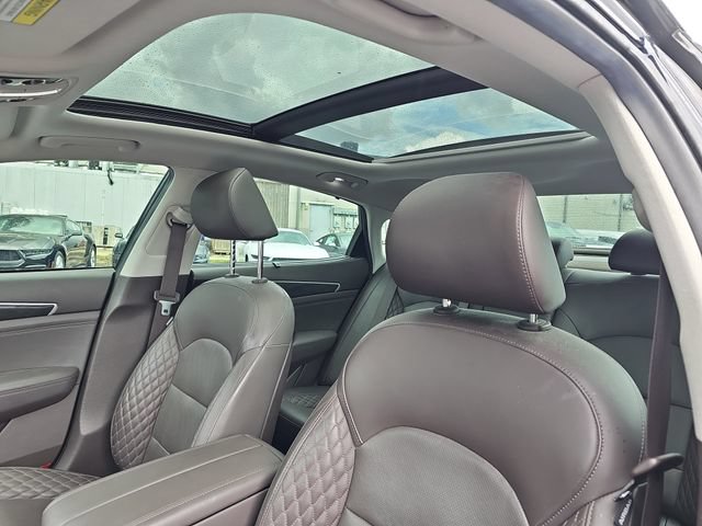 Used 2017 Kia Cadenza Limited FWD image 15