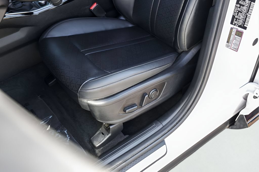 Used 2023 Kia Sorento SX FWD image 11