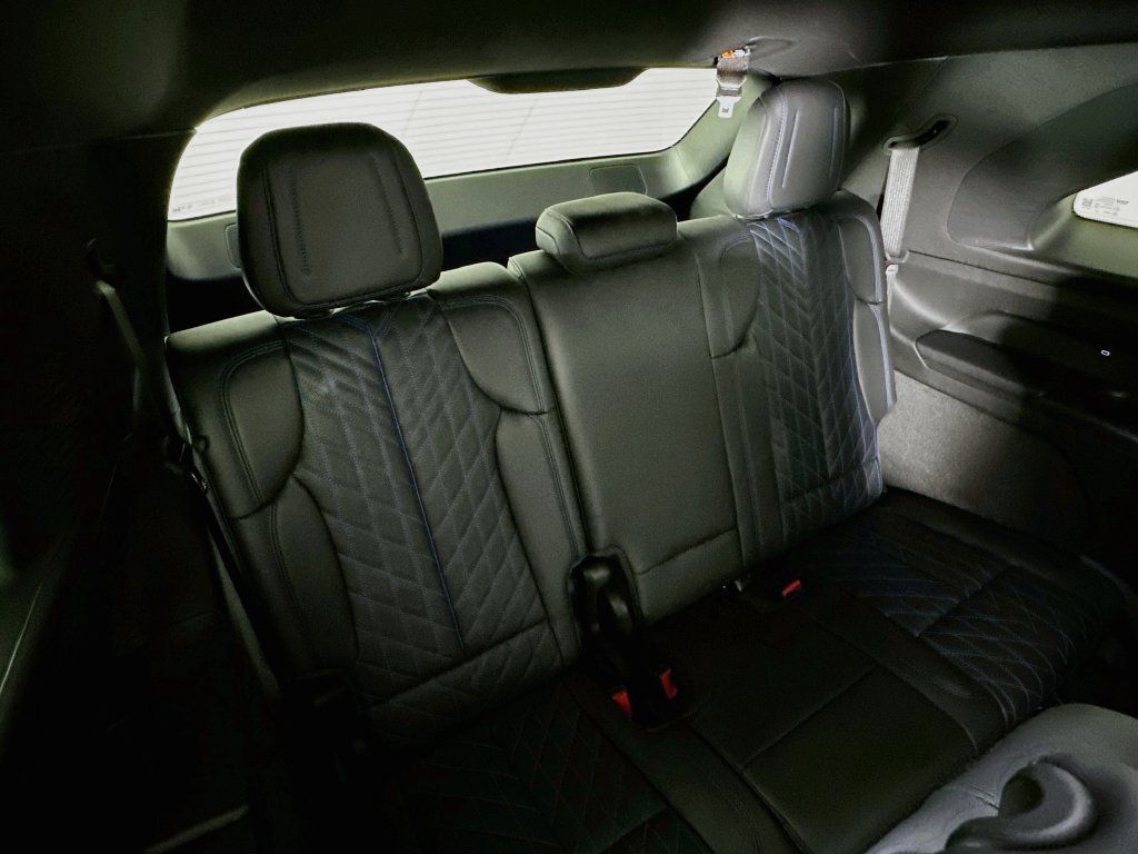 New 2026 Cadillac Escalade IQ Sport 1 w/ LPO, Floor Liner Package AWD/4WD image 33
