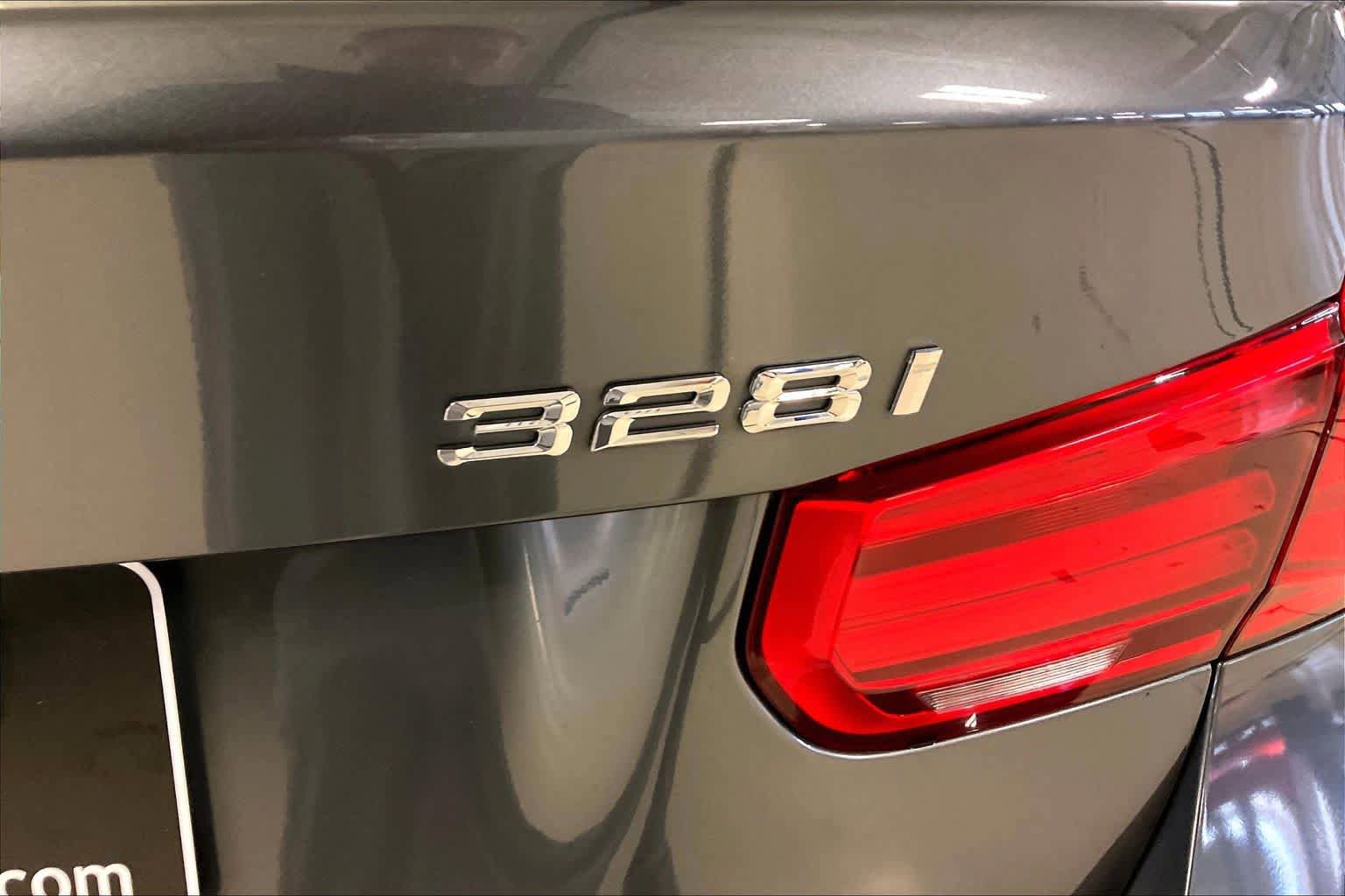 Used 2016 BMW 328i Sedan RWD image 9