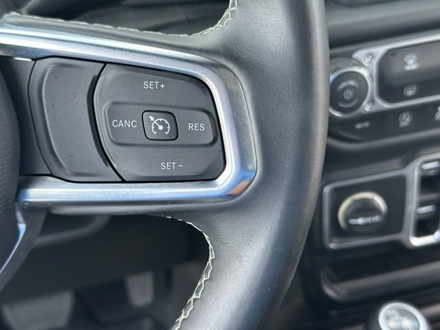 Used 2018 Jeep Wrangler Unlimited Sahara AWD/4WD image 31