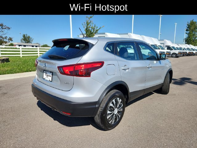 Used 2018 Nissan Rogue Sport S AWD/4WD image 9