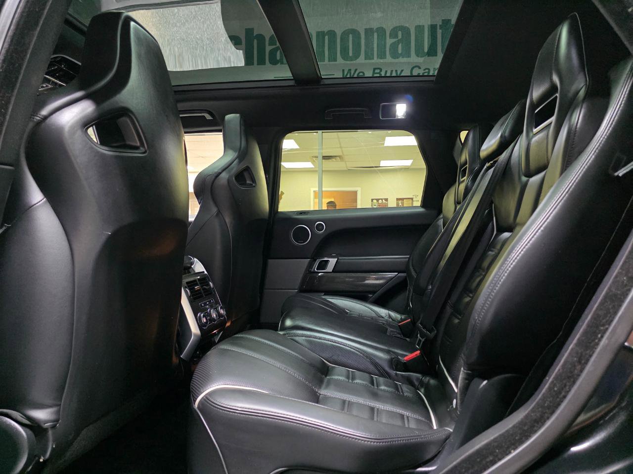 Used 2016 Land Rover Range Rover Sport SVR AWD/4WD image 22