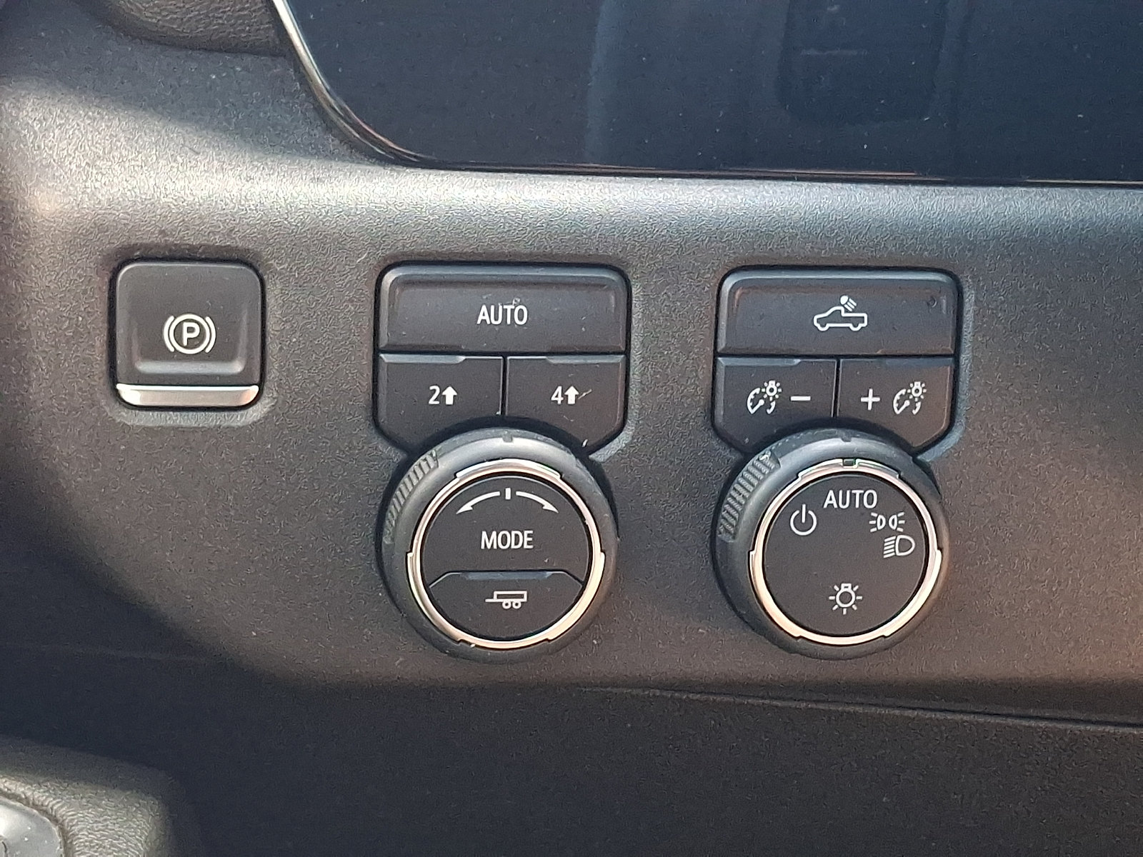 Used 2024 Chevrolet Silverado 1500 LT AWD/4WD image 27