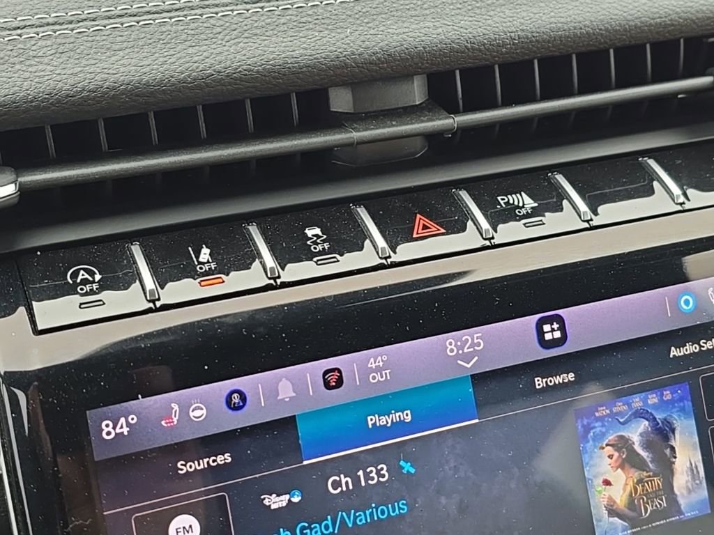 Used 2024 Jeep Grand Cherokee Limited AWD/4WD image 26