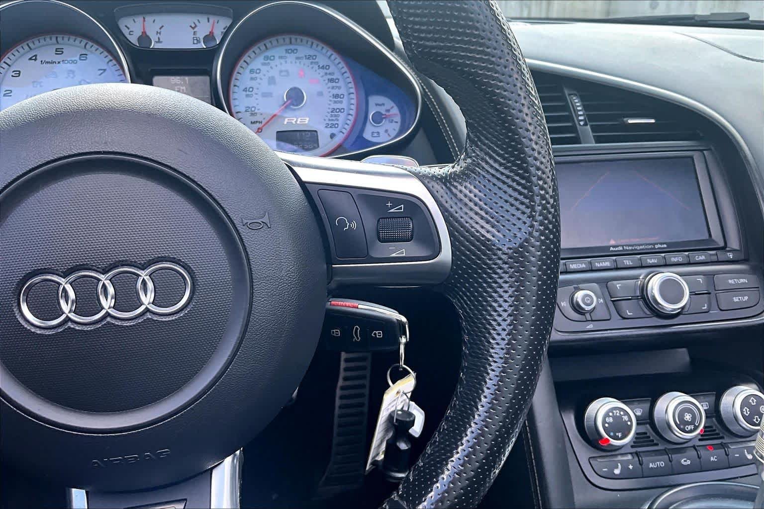 Used 2011 Audi R8 V10 AWD/4WD image 21