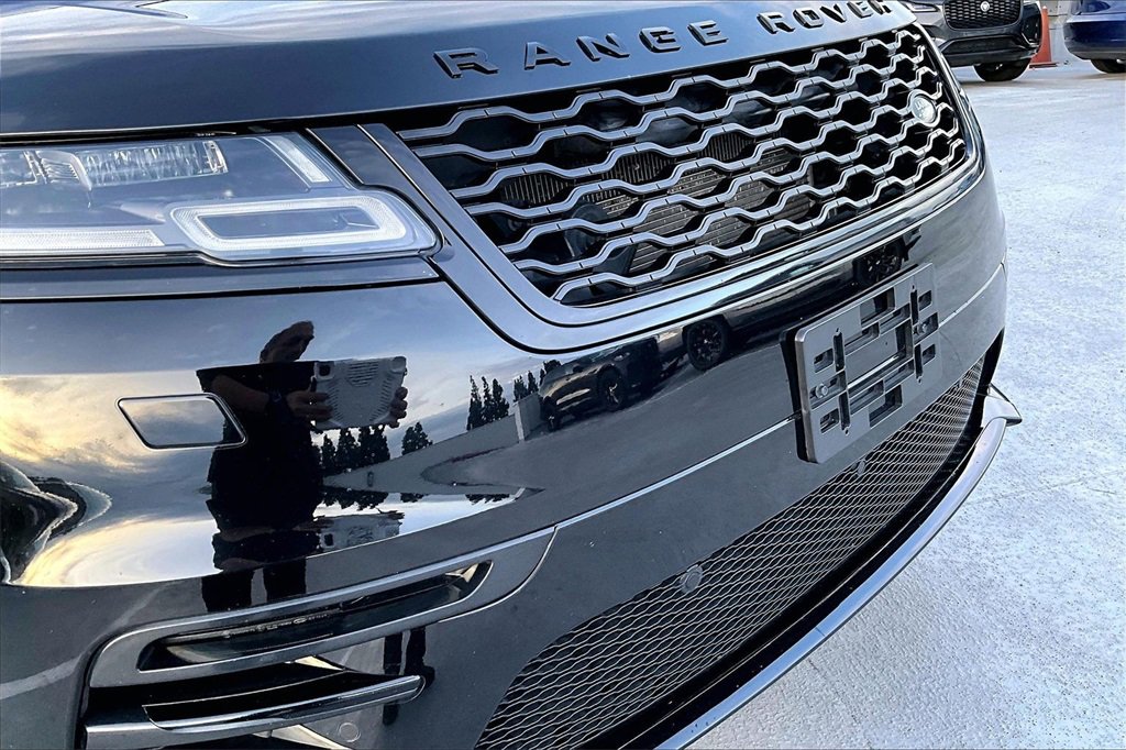 Used 2020 Land Rover Range Rover Velar R-Dynamic S image 31