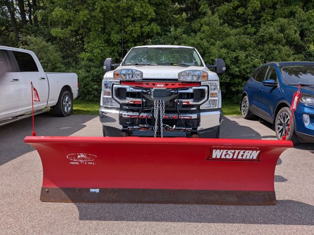 Used 2022 Ford F350 XL w/ STX Appearance Package AWD/4WD image 2