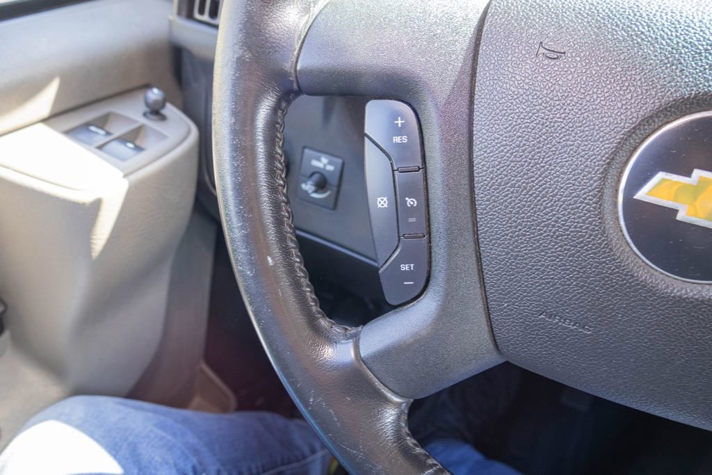 Used 2022 Chevrolet Express 2500 Extended w/ Driver Convenience Package RWD image 17