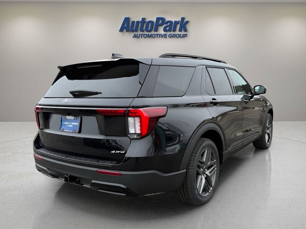 New 2026 Ford Explorer ST-Line w/ ST-Line Street Pack image 7