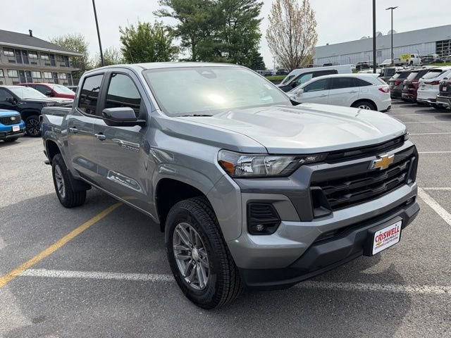 Used 2023 Chevrolet Colorado LT w/ LT Convenience Package II AWD/4WD image 2