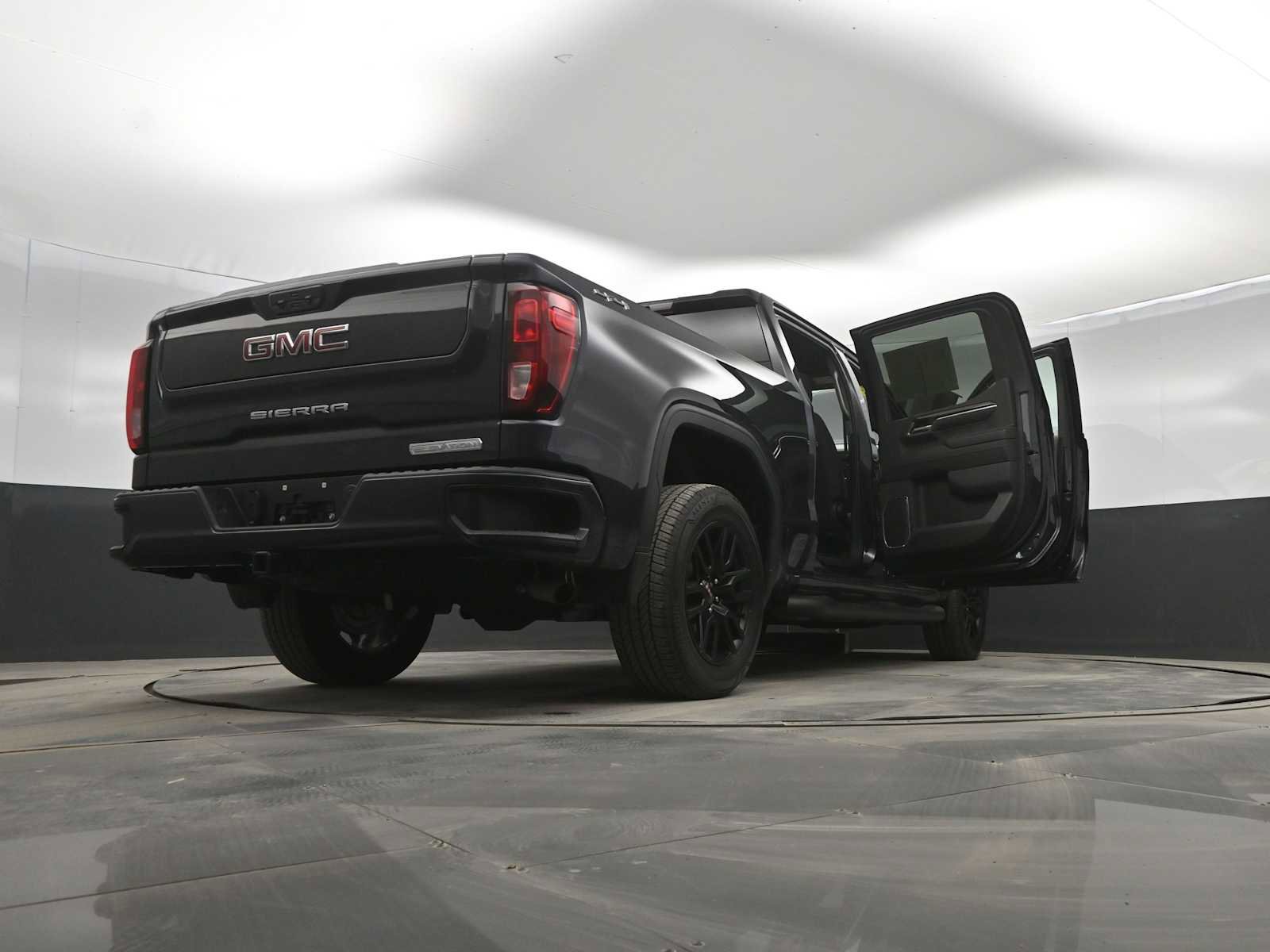 Used 2024 GMC Sierra 1500 Elevation image 46