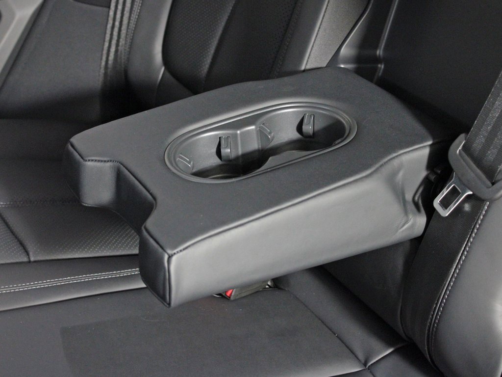 Used 2025 Porsche Macan image 34