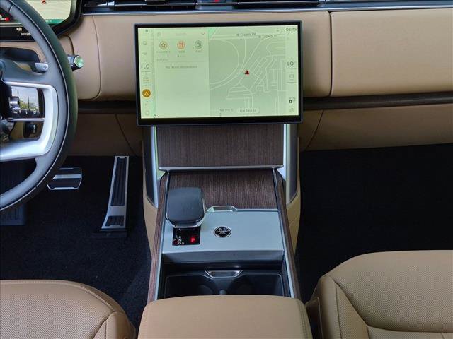 New 2026 Land Rover Range Rover Long Wheelbase SE AWD/4WD image 11