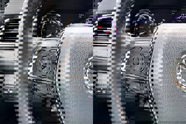 Used 2021 Toyota Camry SE image 18