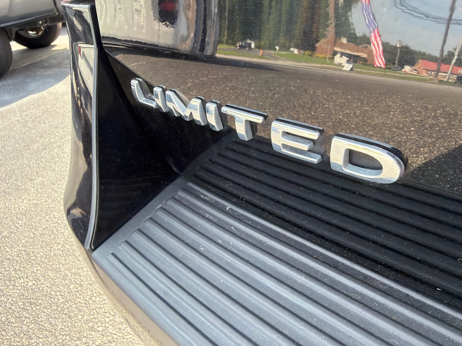 Used 2018 Ford Expedition Limited AWD/4WD image 29
