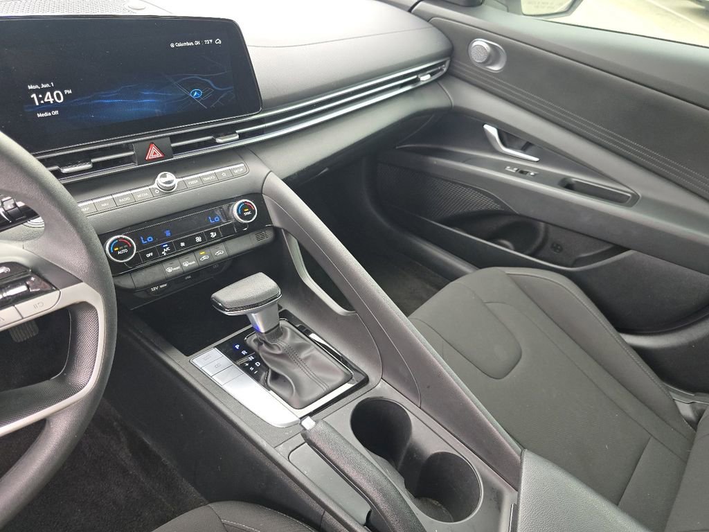 Used 2024 Hyundai Elantra SEL FWD image 29