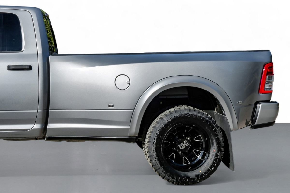 Used 2024 RAM 3500 Tradesman w/ Chrome Appearance Group image 13