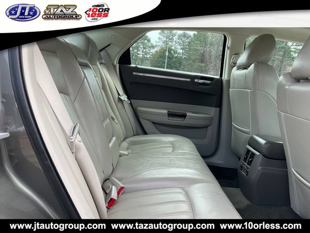 Used 2008 Chrysler 300 C w/ Protection Group II RWD image 13