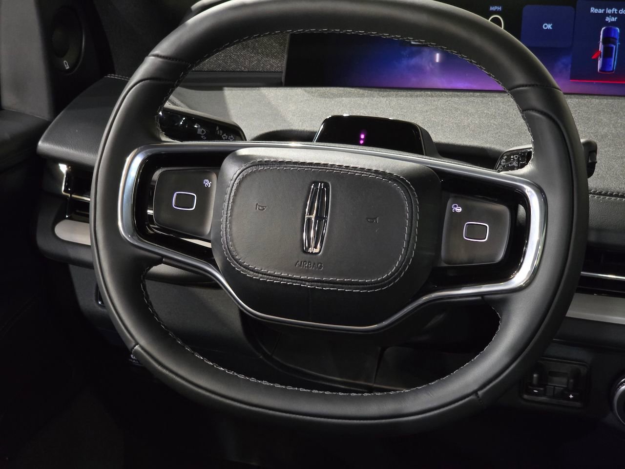 New 2025 Lincoln Navigator Reserve w/ Jet Appearance Package image 23