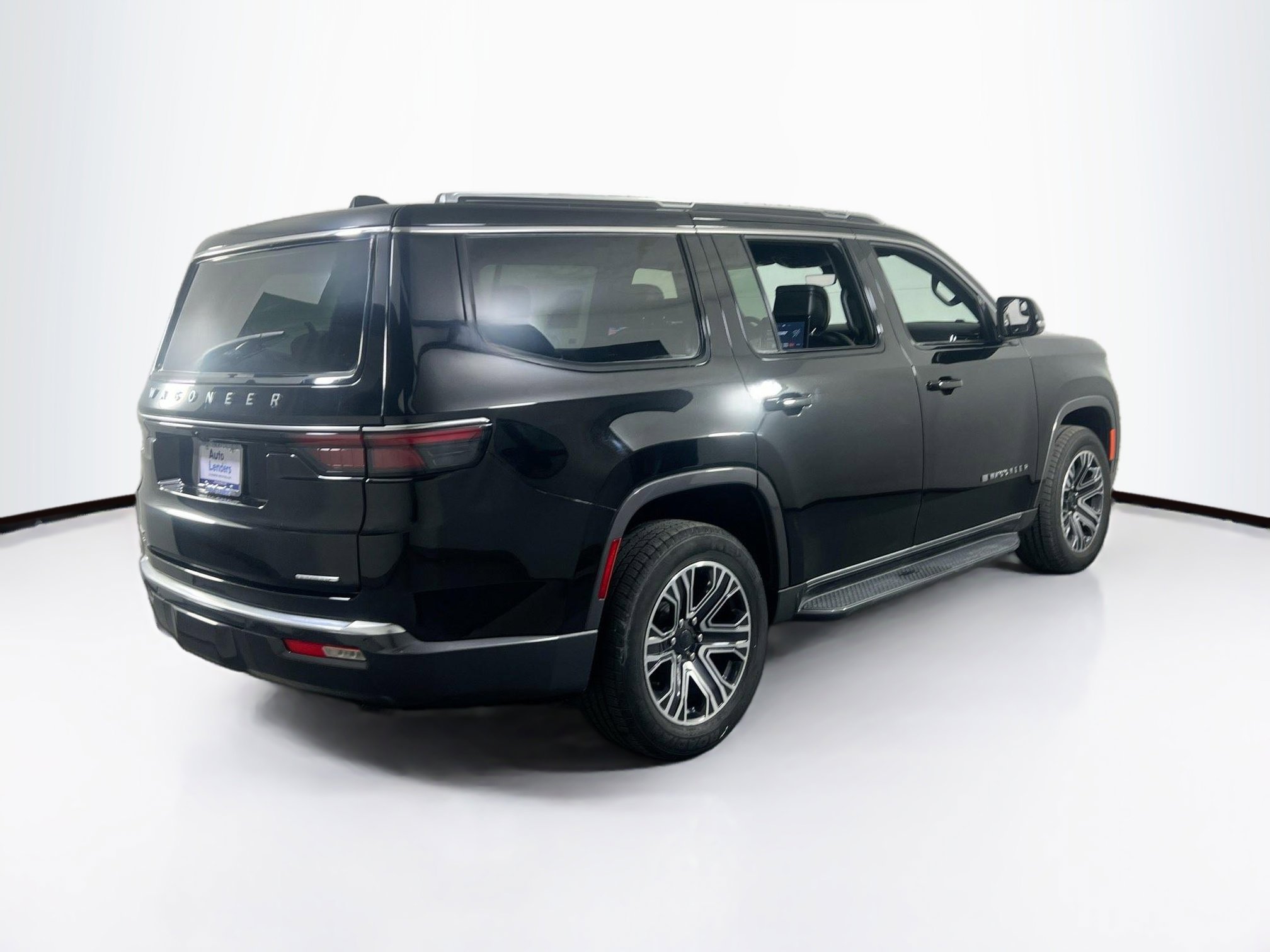 Used 2022 Jeep Wagoneer Series III w/ Rear Seat Video Group 1 image 5