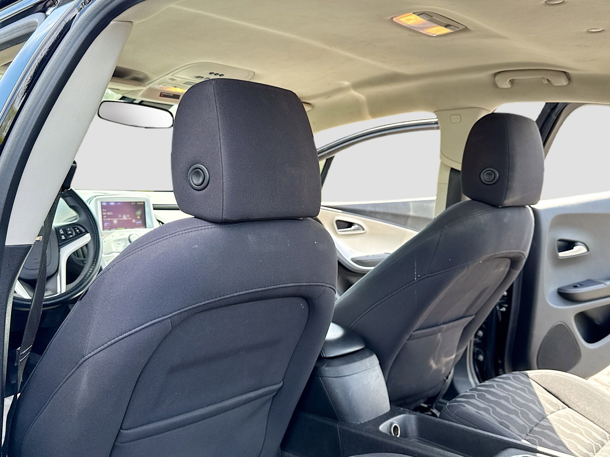 Used 2012 Chevrolet Volt FWD image 6