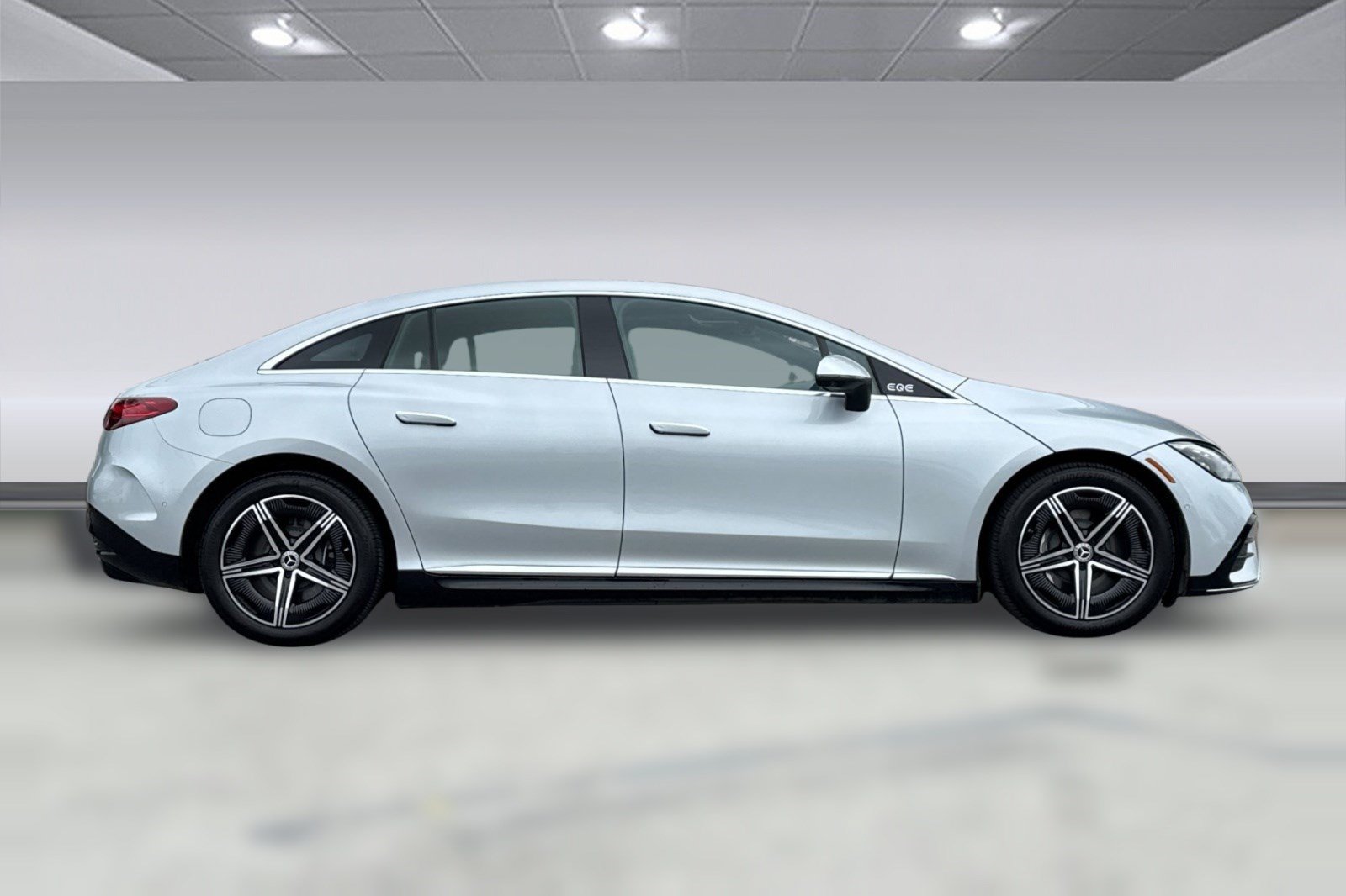 Used 2023 Mercedes-Benz EQE 350+ 4MATIC Sedan image 8