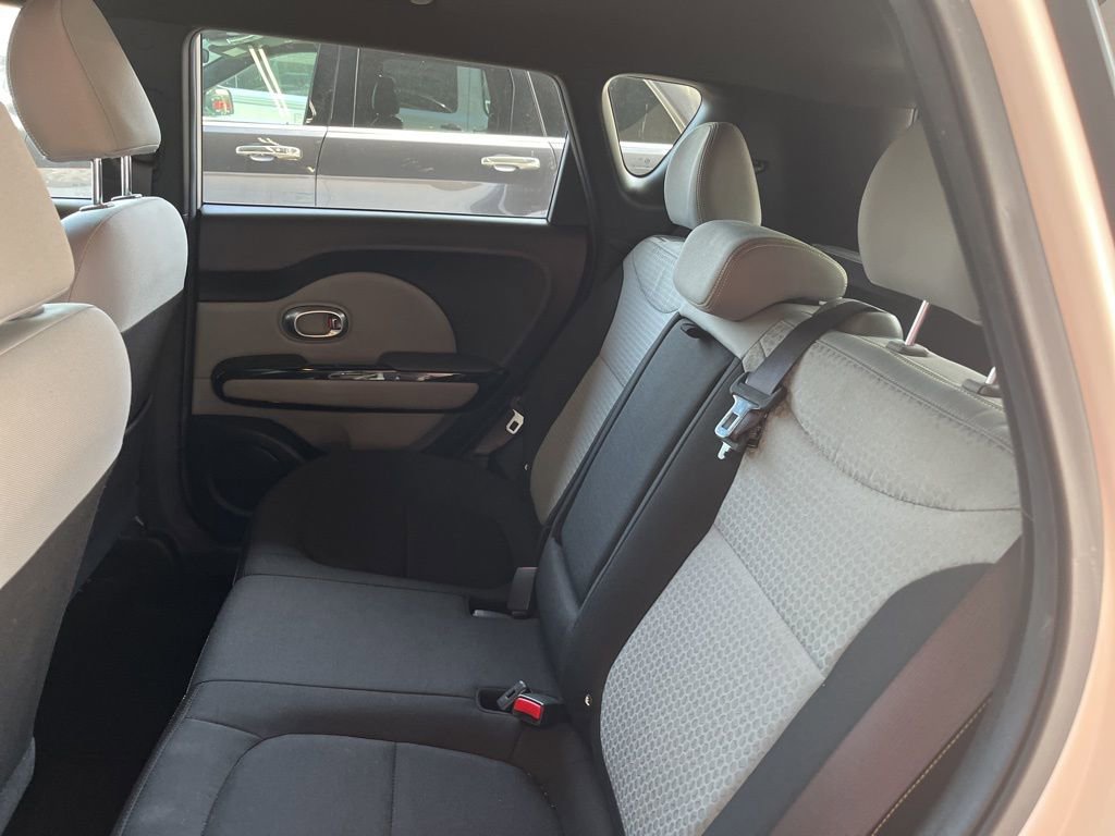Used 2015 Kia Soul + w/ Audio Package image 14