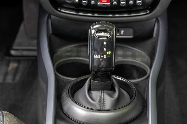 Used 2024 MINI Cooper Clubman S w/ Signature Upholstery Package image 11