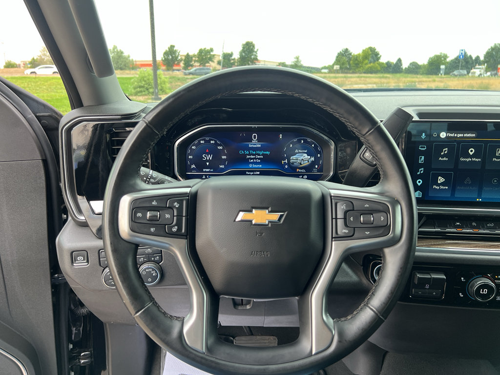 Used 2025 Chevrolet Silverado 1500 LT AWD/4WD image 11