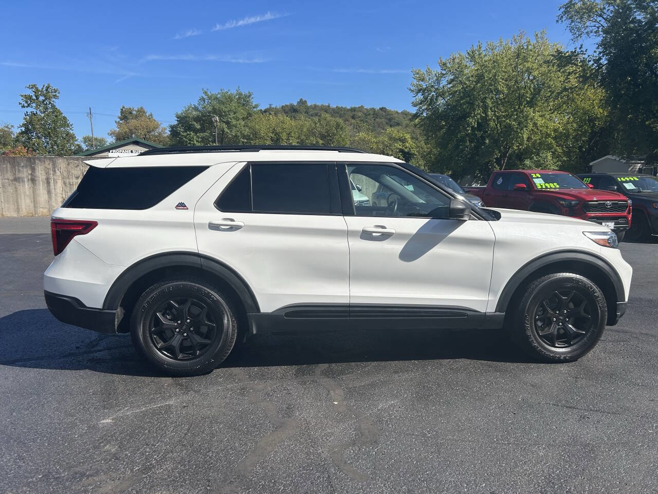 Used 2022 Ford Explorer Timberline image 3