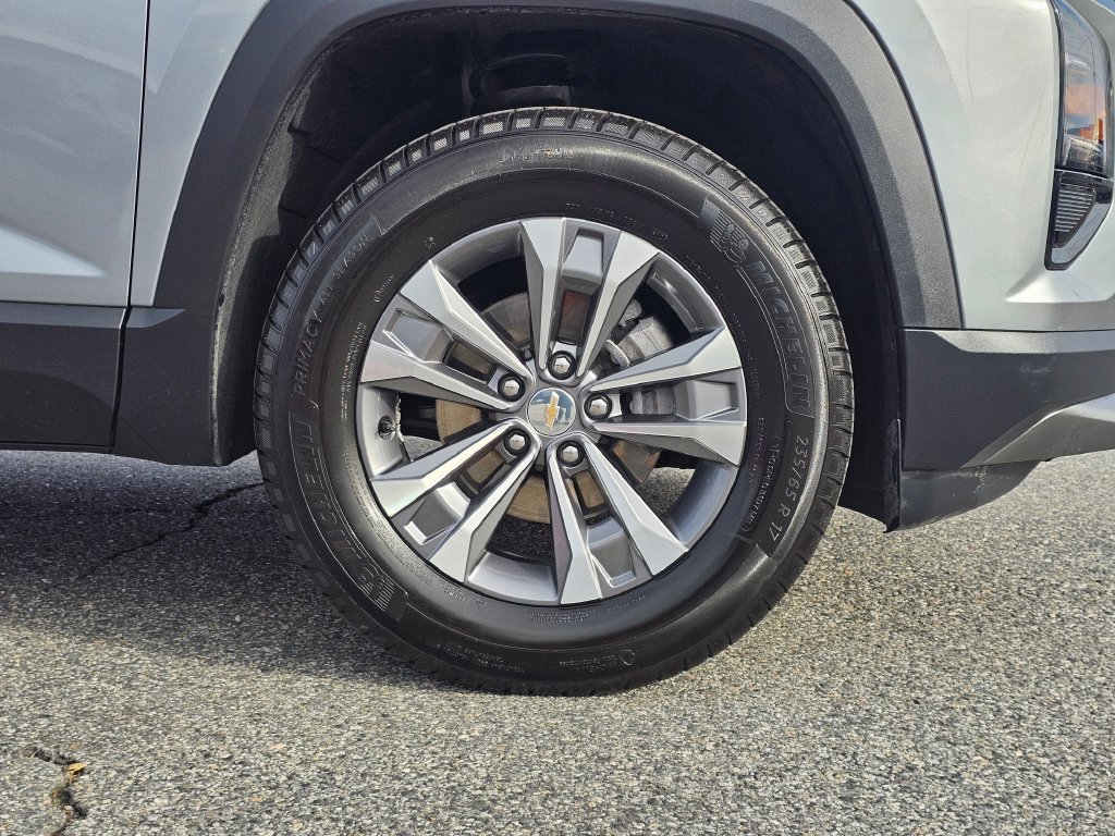 Certified 2026 Chevrolet Equinox LT AWD/4WD image 16