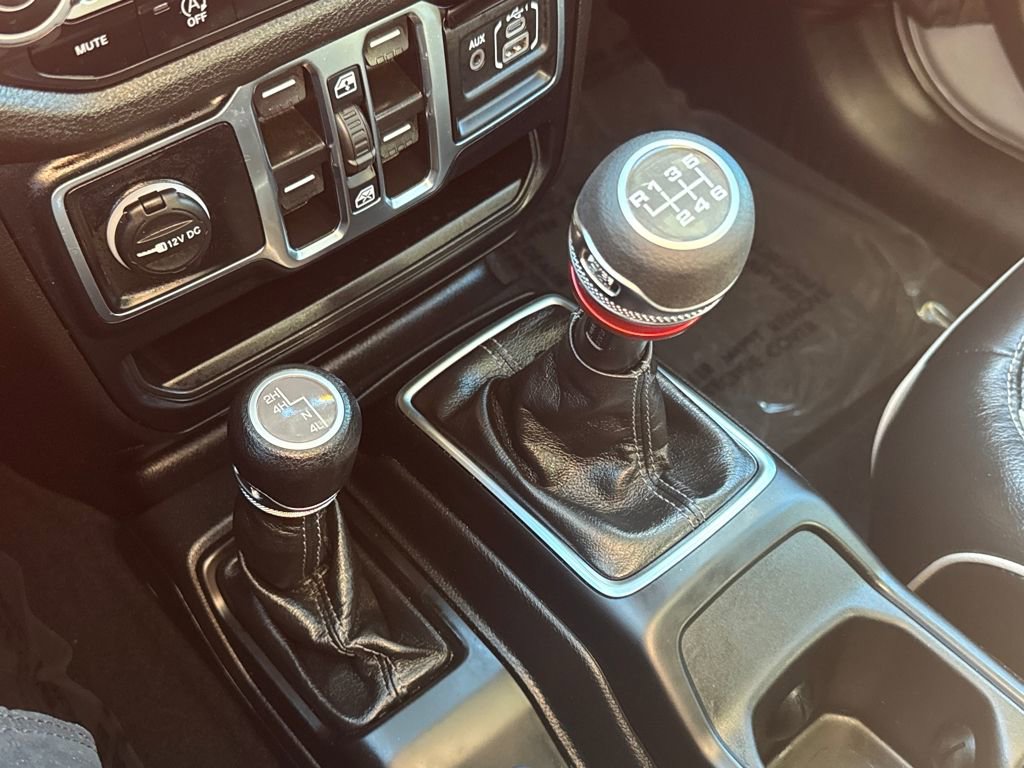 Used 2024 Jeep Wrangler Sport S image 26